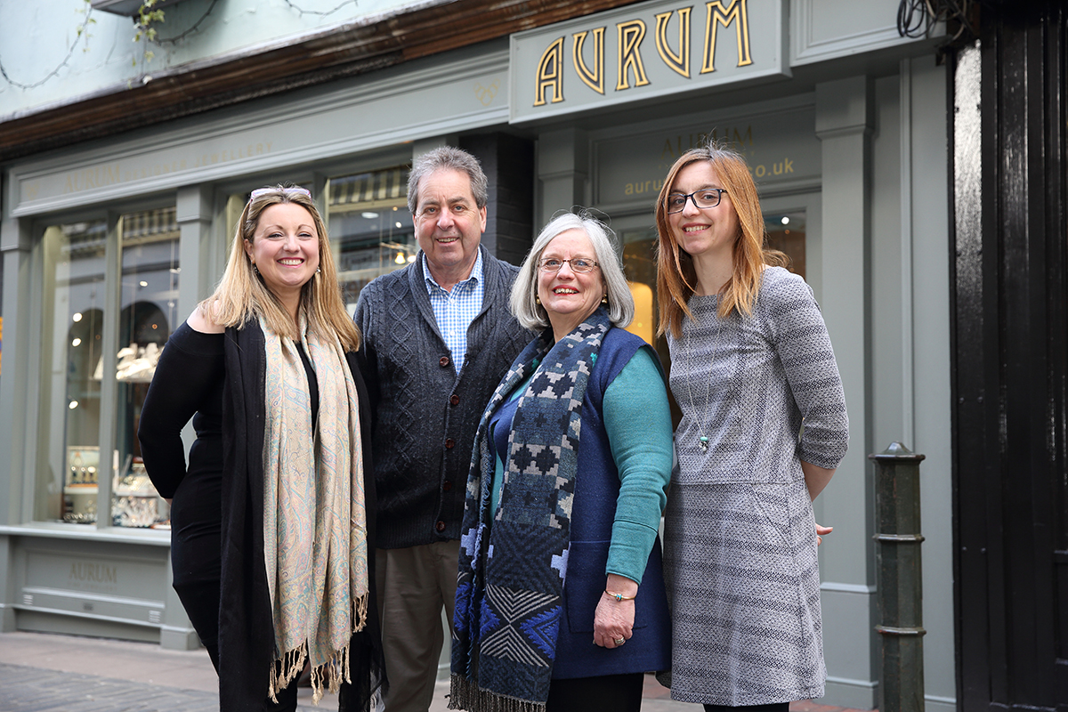 AurumMaddocksFamily-shop